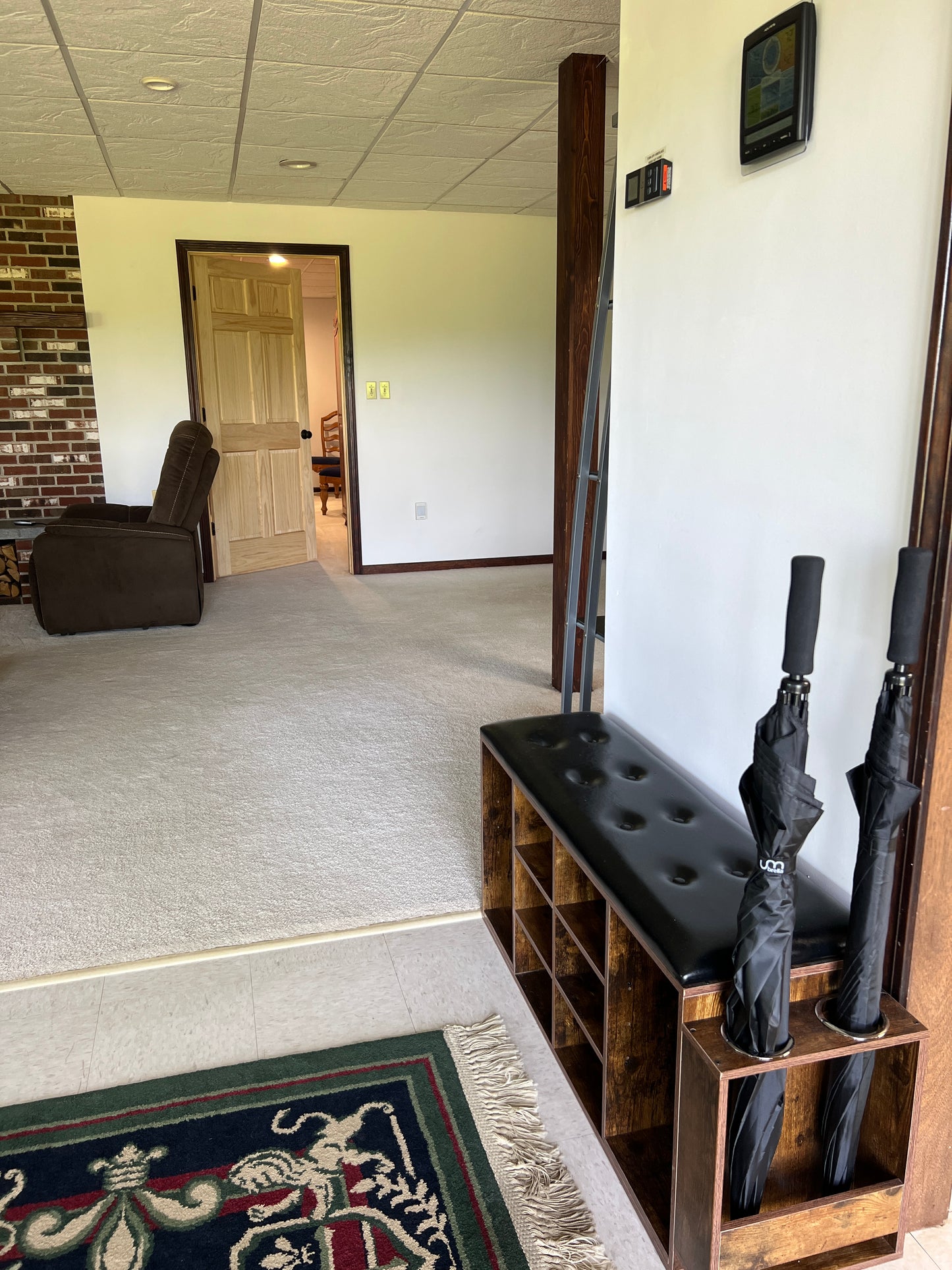 Guest suite walls and a rug on the floor. Nature View NH Estate